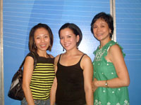 Nila Claravall Gonzales (extreme right) 